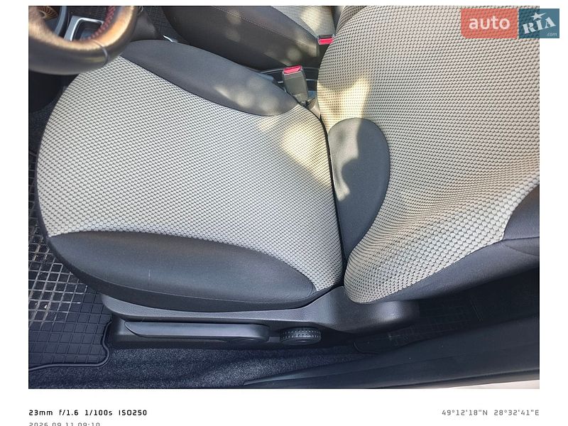Хэтчбек Nissan Note 2011 в Виннице