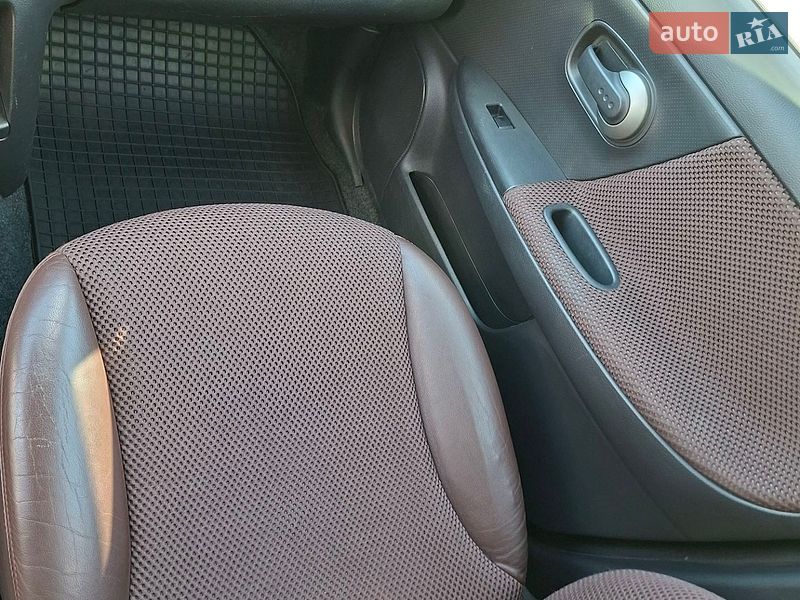 Хетчбек Nissan Note 2008 в Кагарлику фото 34 Хетчбек Nissan Note 2008 в Кагарлику