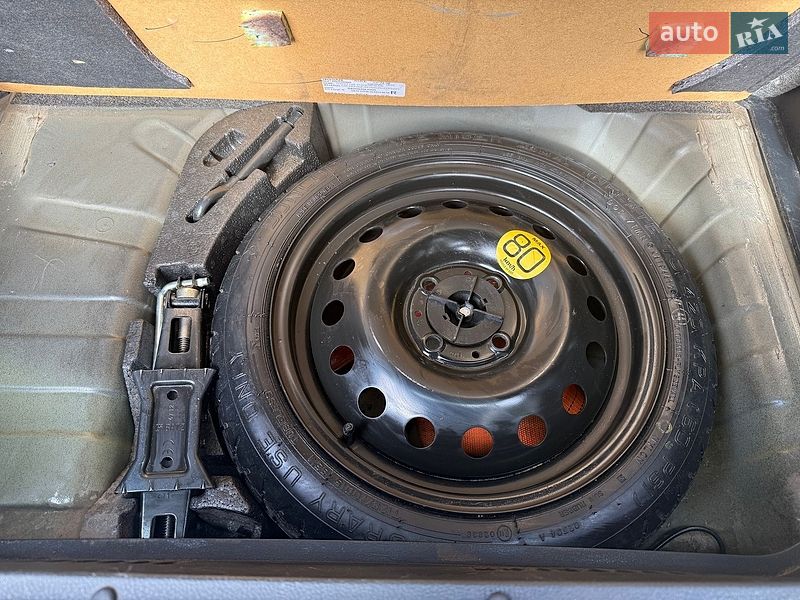 Хэтчбек Nissan Note 2012 в Днепре