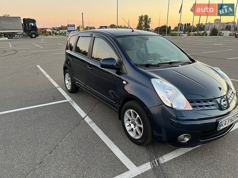 Хэтчбек Nissan Note 2007 в Киеве