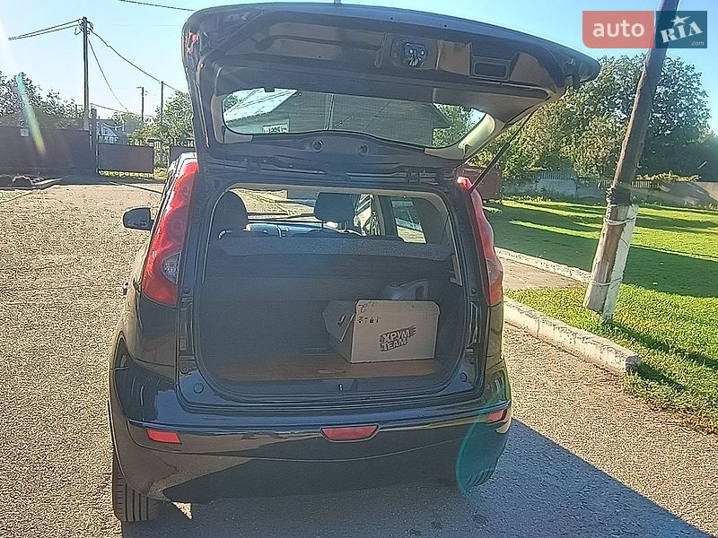 Хэтчбек Nissan Note 2008 в Прилуках