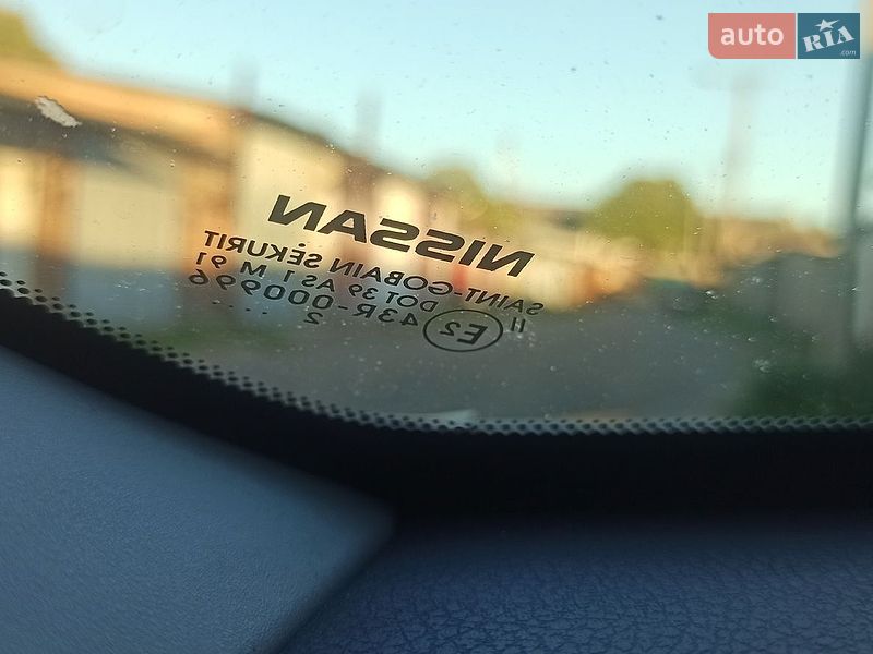Хэтчбек Nissan Note 2012 в Владимире