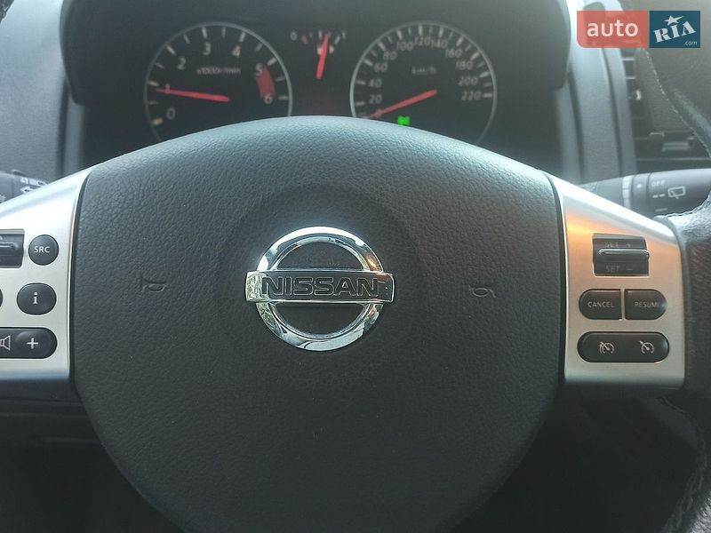 Хэтчбек Nissan Note 2012 в Владимире