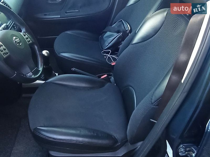 Хэтчбек Nissan Note 2012 в Владимире