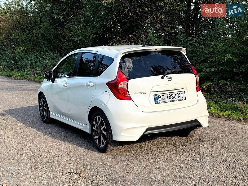 Хэтчбек Nissan Note 2015 в Мостиске