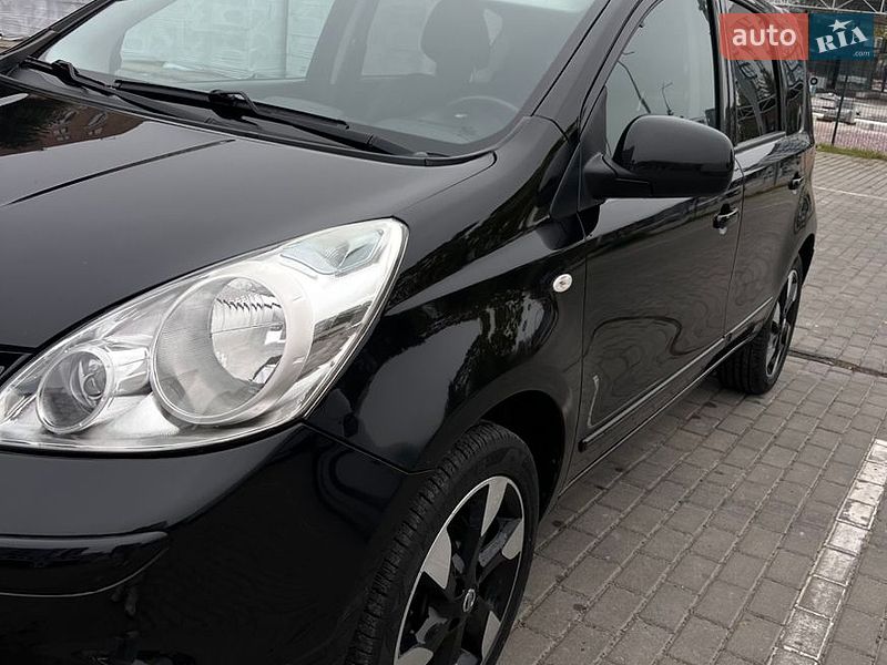 Хетчбек Nissan Note 2012 в Луцьку