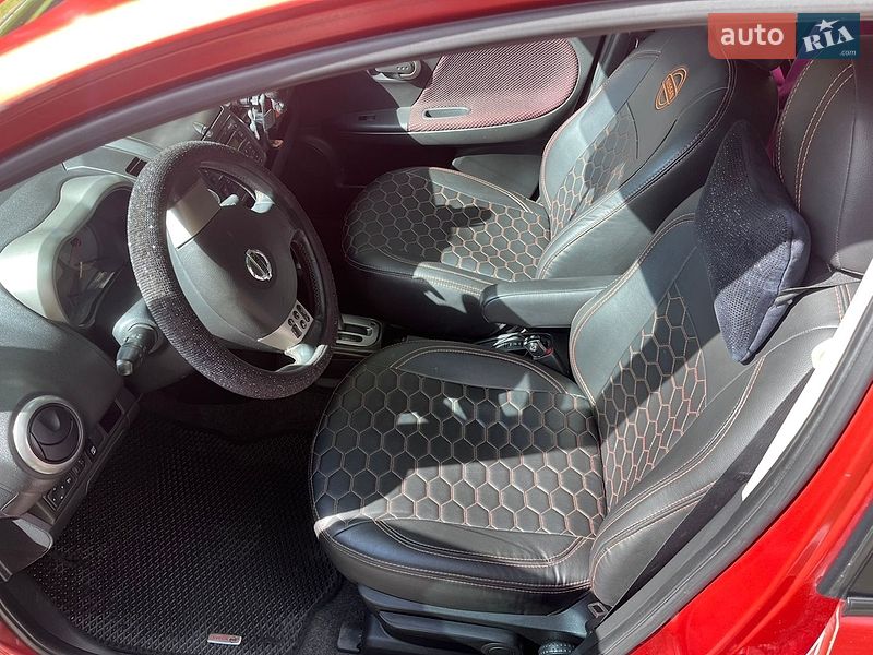Хэтчбек Nissan Note 2008 в Радомышле