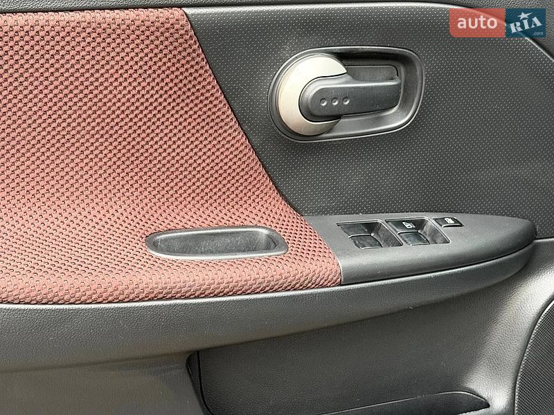 Хетчбек Nissan Note 2007 в Києві