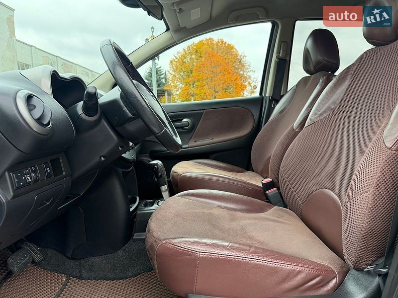 Хэтчбек Nissan Note 2008 в Ровно