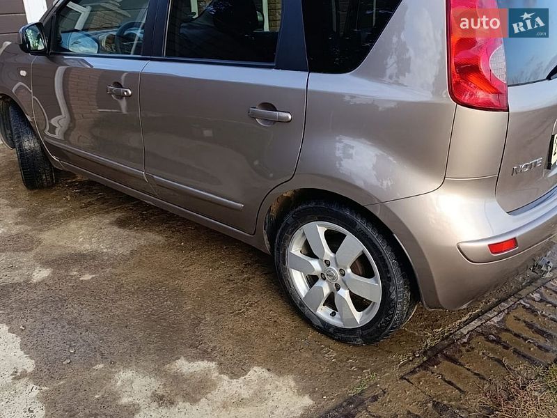 Хетчбек Nissan Note 2008 в Чернівцях фото 4 Хетчбек Nissan Note 2008 в Чернівцях