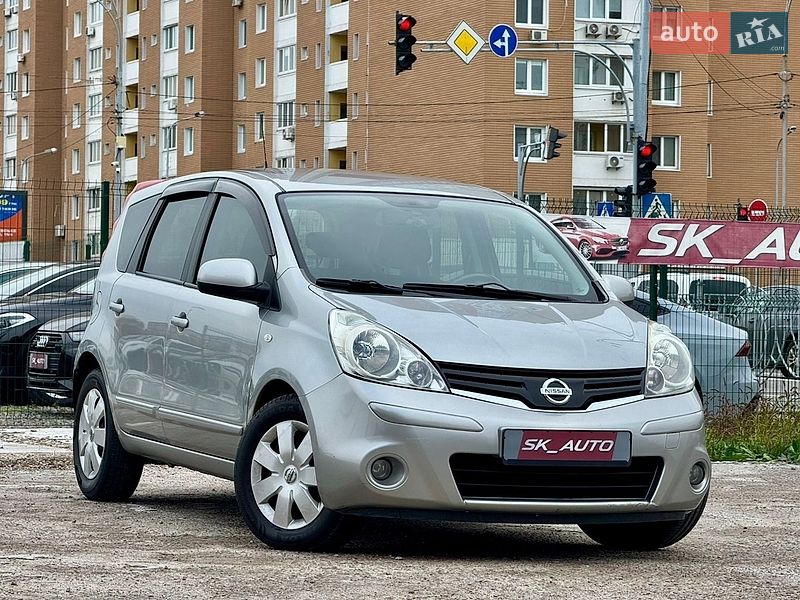 Хэтчбек Nissan Note 2010 в Киеве