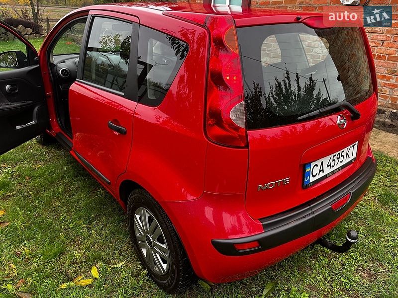 Хэтчбек Nissan Note 2007 в Городище