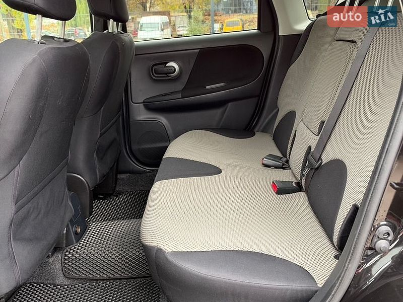 Хэтчбек Nissan Note 2011 в Виннице