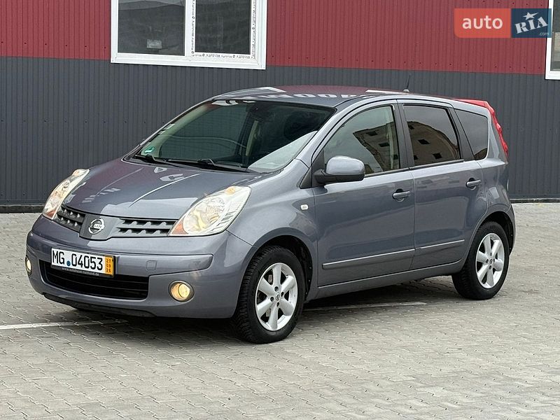 Хэтчбек Nissan Note 2007 в Дубно