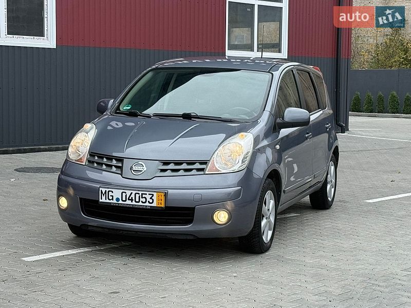Хэтчбек Nissan Note 2007 в Дубно