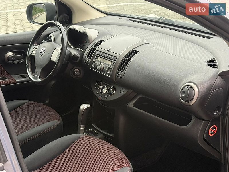 Хэтчбек Nissan Note 2007 в Дубно