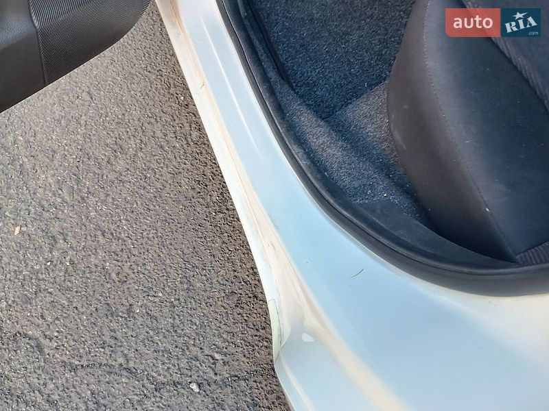 Хэтчбек Nissan Note 2010 в Одессе
