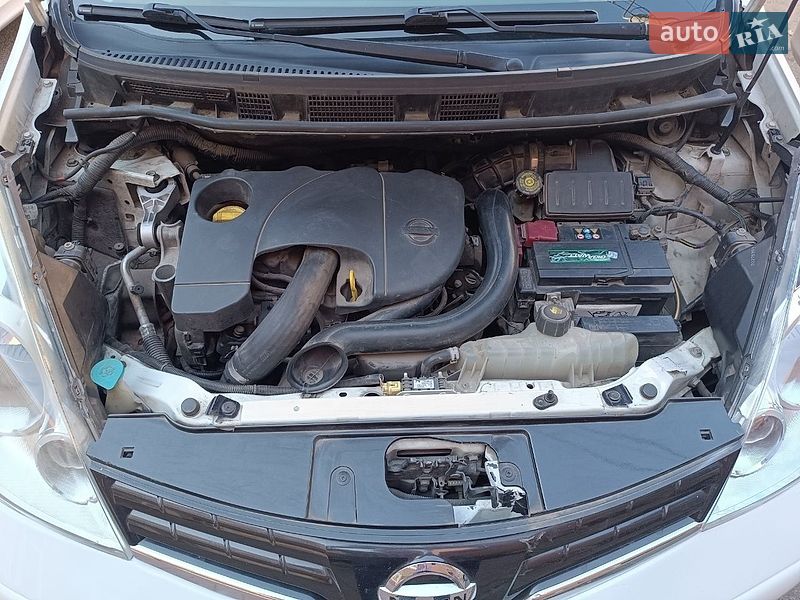 Хэтчбек Nissan Note 2010 в Одессе