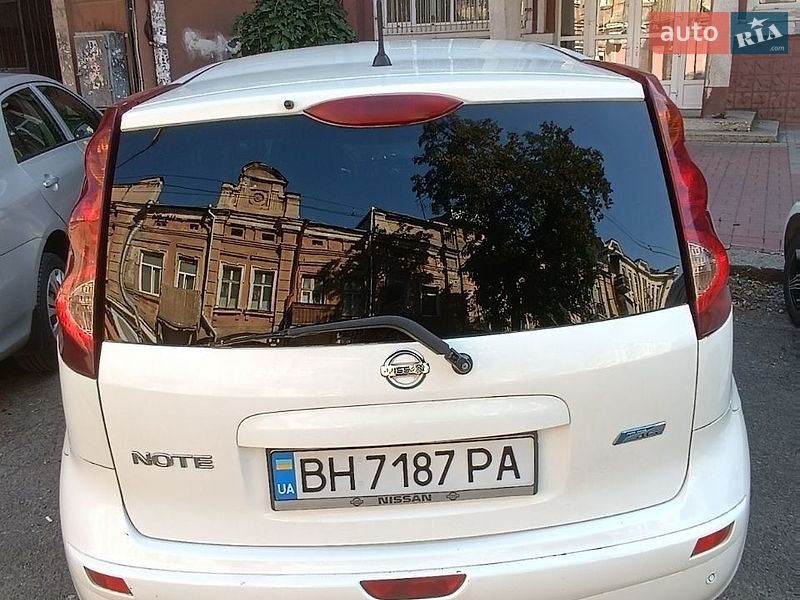 Хэтчбек Nissan Note 2010 в Одессе