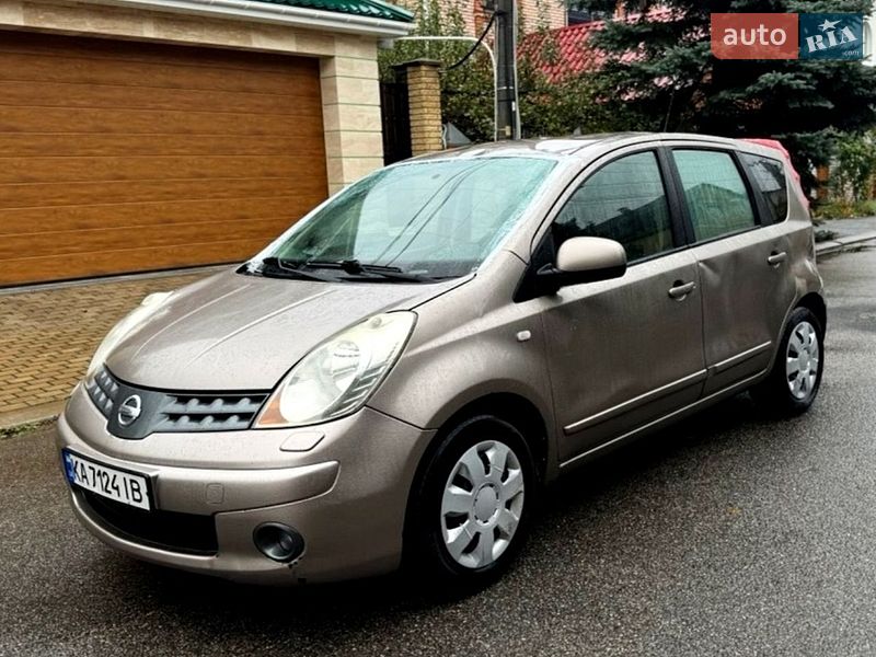 Хэтчбек Nissan Note 2008 в Киеве