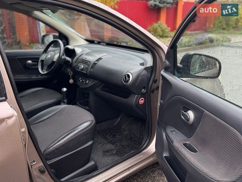 Хэтчбек Nissan Note 2008 в Киеве