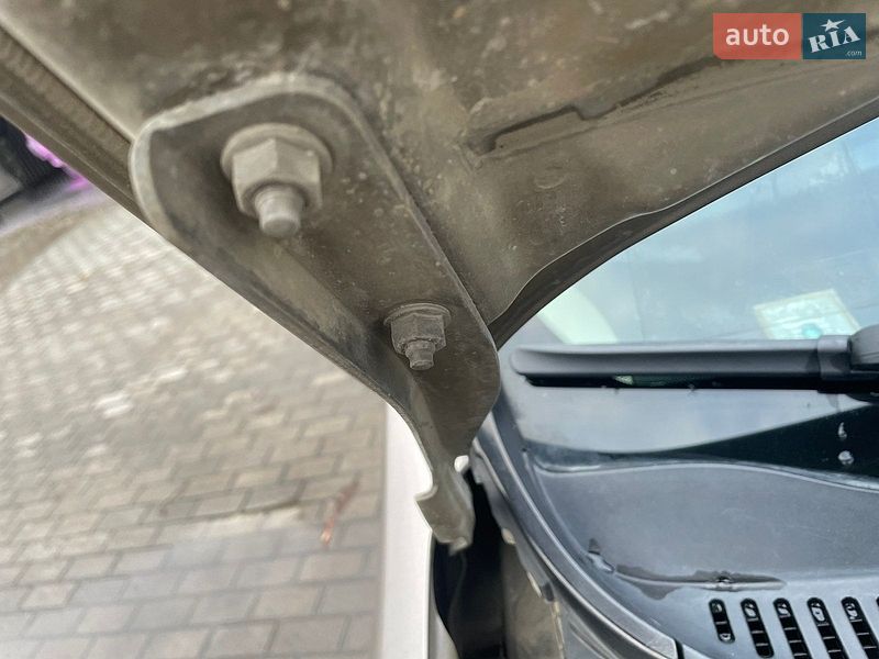 Хетчбек Nissan Note 2008 в Чернівцях