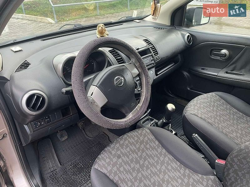 Хетчбек Nissan Note 2008 в Чернівцях