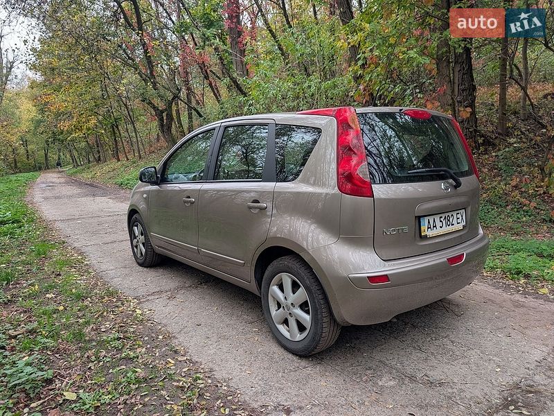 Хэтчбек Nissan Note 2007 в Киеве