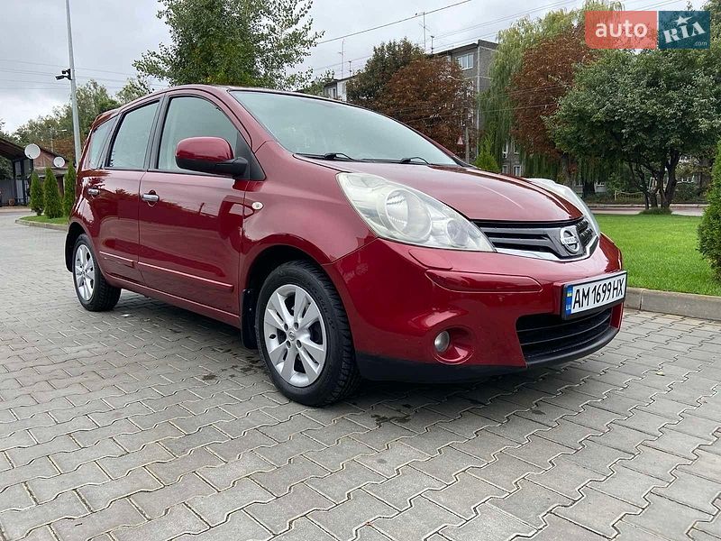 Хэтчбек Nissan Note 2011 в Житомире