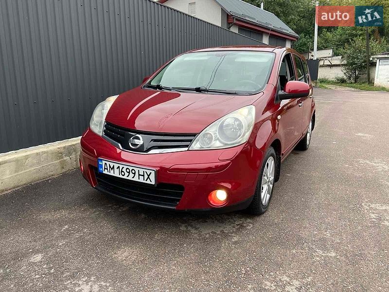 Хэтчбек Nissan Note 2011 в Житомире