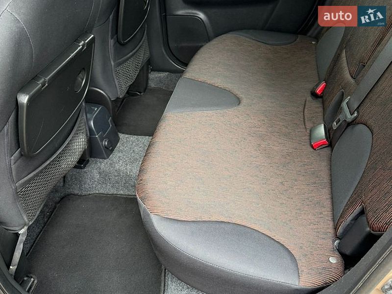 Хетчбек Nissan Note 2009 в Хмельницькому