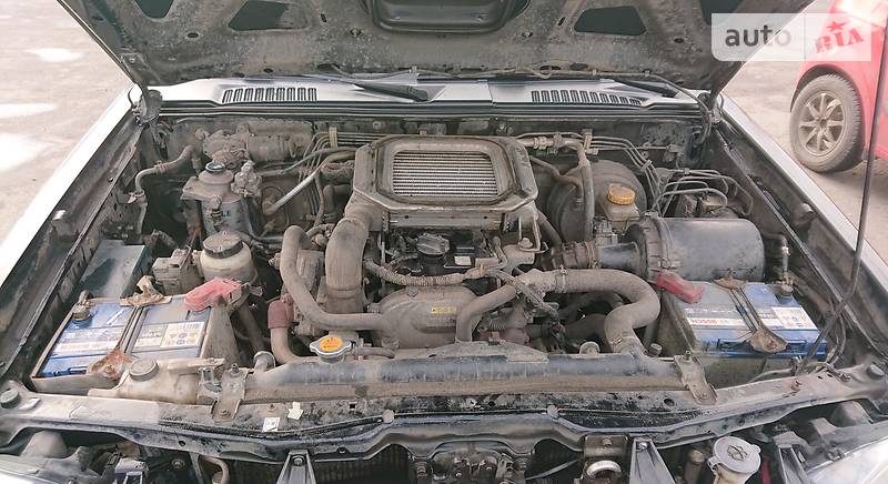 Позашляховик / Кросовер Nissan NP300 2010 в Харкові