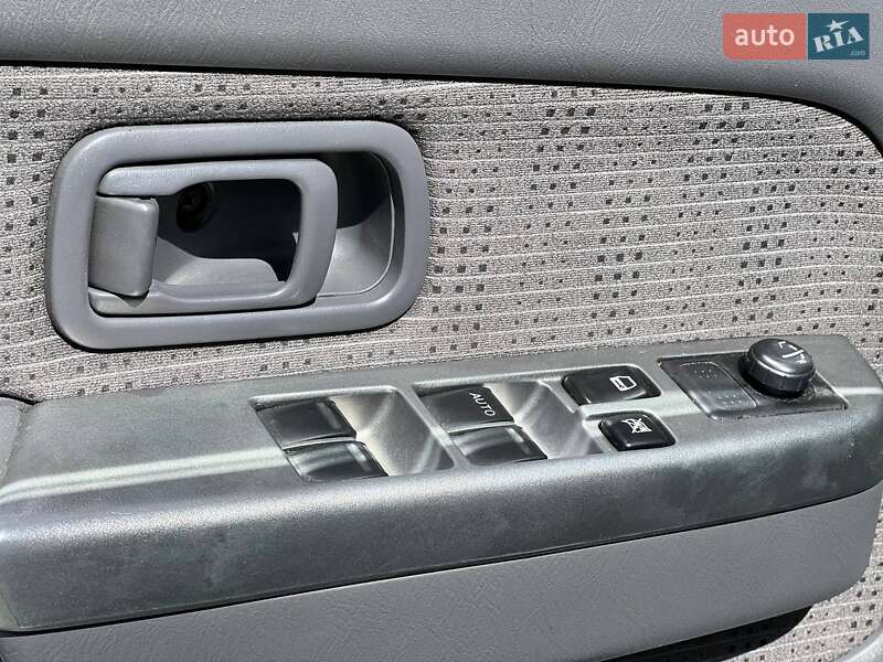 Пікап Nissan NP300 2011 в Києві