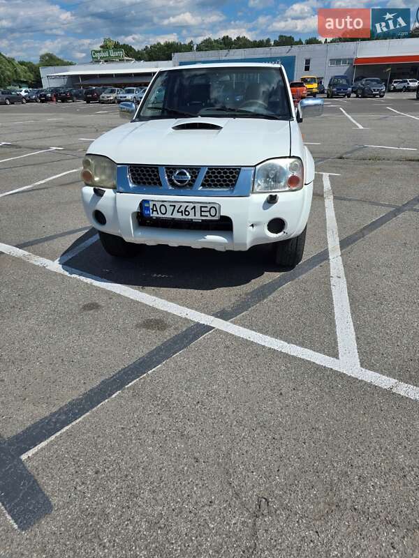 Nissan NP300 2013