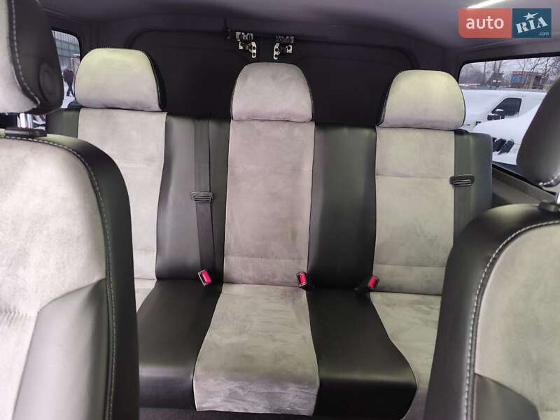 Грузовой фургон Nissan NV1500 2017 в Киеве