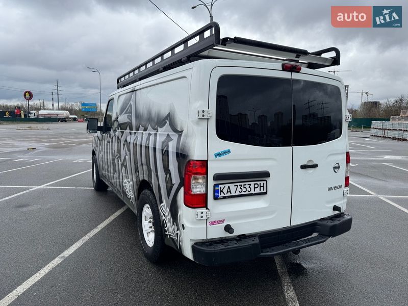Грузопассажирский фургон Nissan NV1500 2017 в Киеве фото 31 Грузопассажирский фургон Nissan NV1500 2017 в Киеве