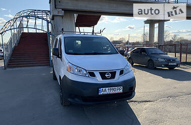 Вантажопасажирський фургон Nissan NV200 2015 в 