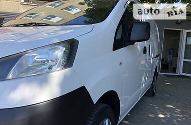 Грузопассажирский фургон Nissan NV200 2015 в Одессе