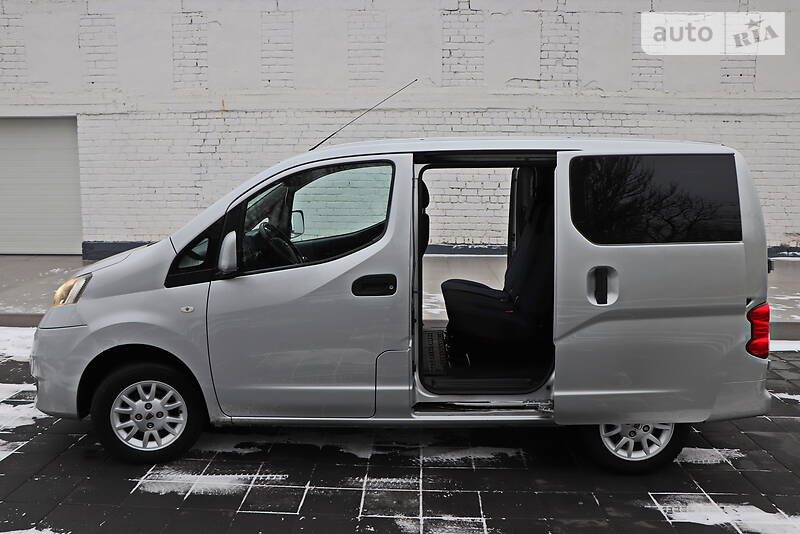 Мінівен Nissan NV200 2012 в Кременчуці