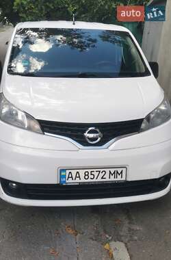 Грузовой фургон Nissan NV200 2014 в Киеве