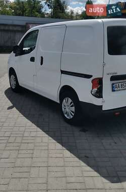 Грузовой фургон Nissan NV200 2014 в Киеве