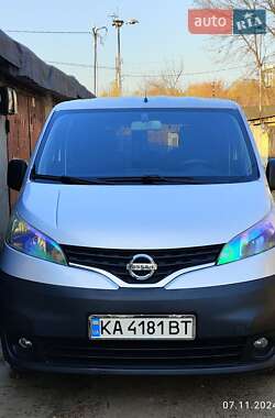 Nissan NV200 2012