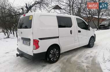 Вантажопасажирський фургон Nissan NV200 2016 в Харкові