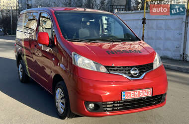 Минивэн Nissan NV200 2012 в 
