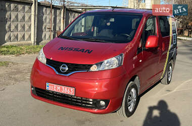 Минивэн Nissan NV200 2012 в 