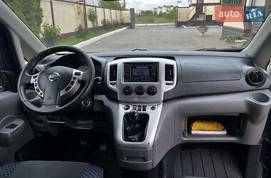 Минивэн Nissan NV200 2012 в 