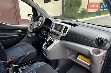 Минивэн Nissan NV200 2012 в 
