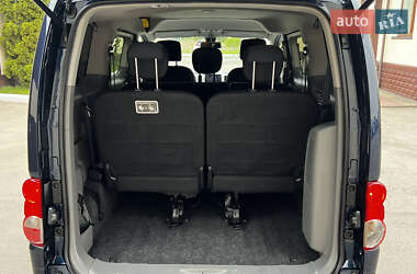 Минивэн Nissan NV200 2012 в 