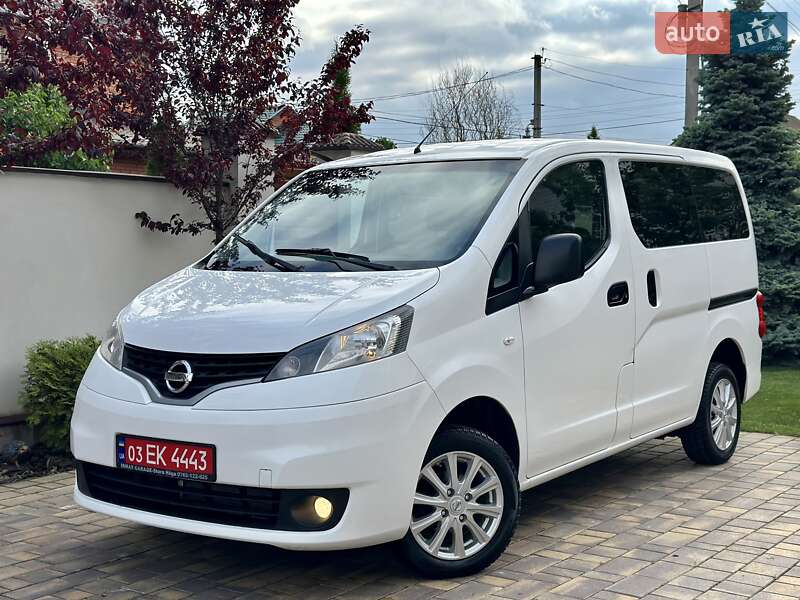 Nissan NV200 2014