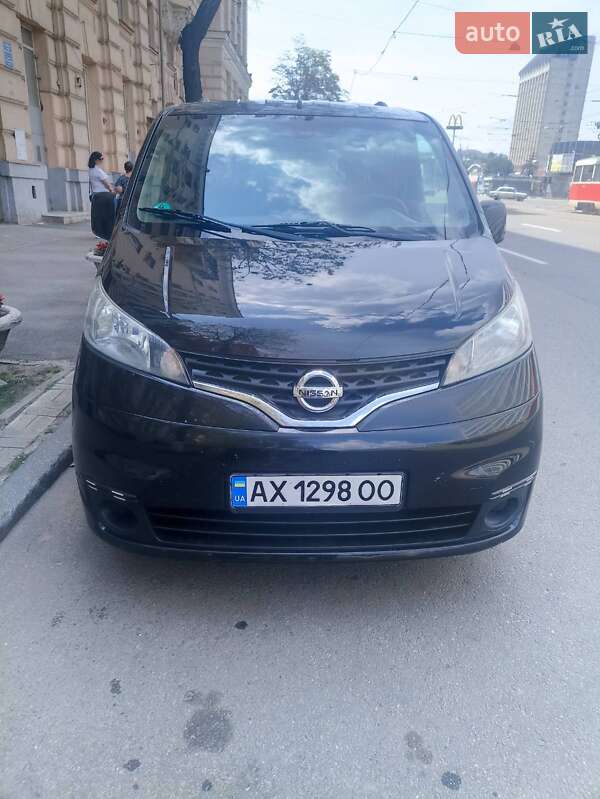 Nissan NV200 2012